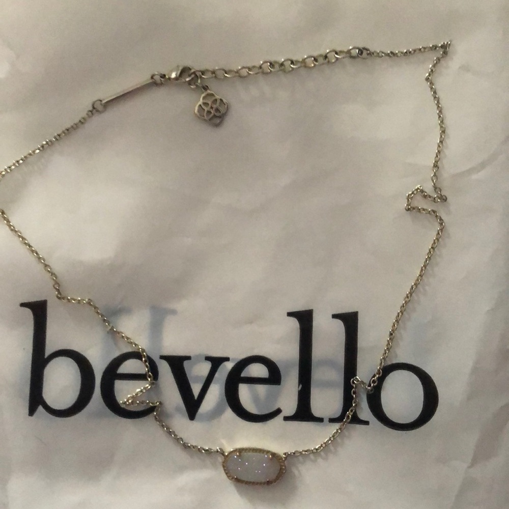 Kendra scott necklace
